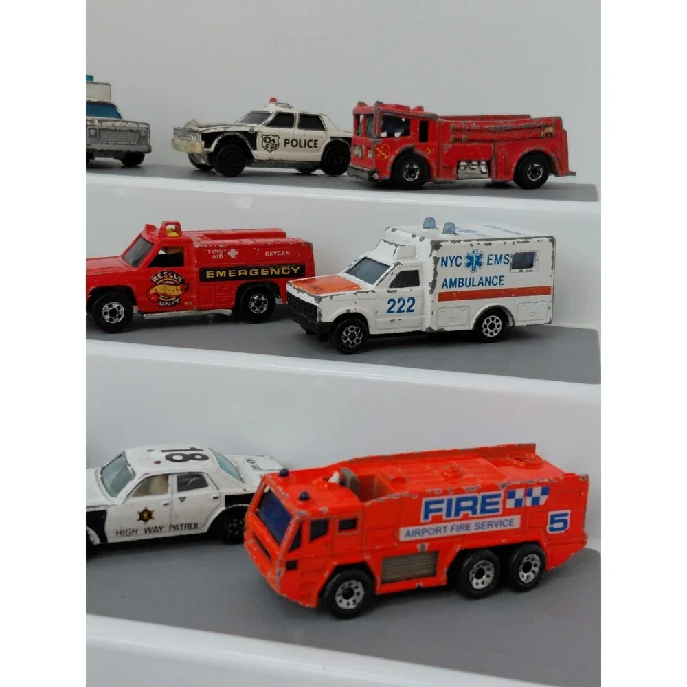 LOT‎ of 16 Variety Die Cast Cars EMS Police Fire Vehicles 70s - 90s
